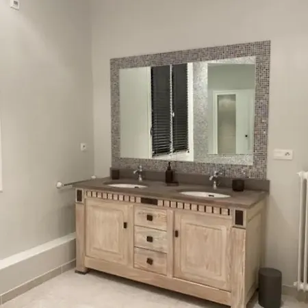 Oasis Moderne Avec Piscine Chauffee Au Coeur De La D'hiver