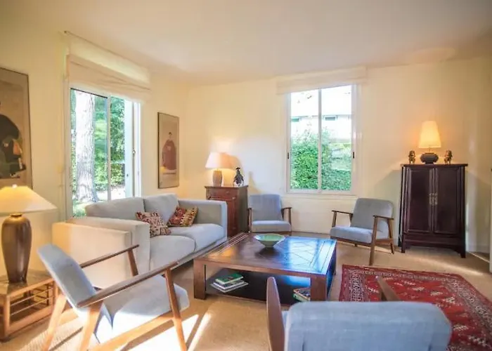 Oasis Moderne Avec Piscine Chauffee Au Coeur De La D'hiver